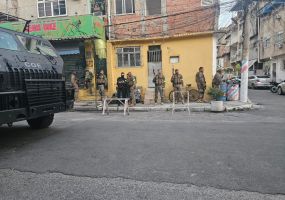 0220-policias-do-rio-e-do-espirito-santo-prendem-cinco-suspeitos-em-operacao-na-mare-3.jpeg